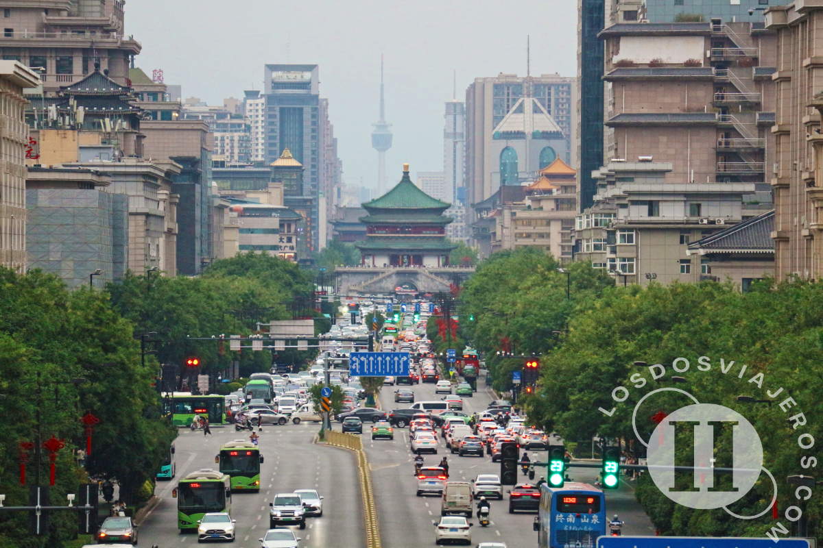 Vistas a la Torre de la Campana desde muralla de Xian