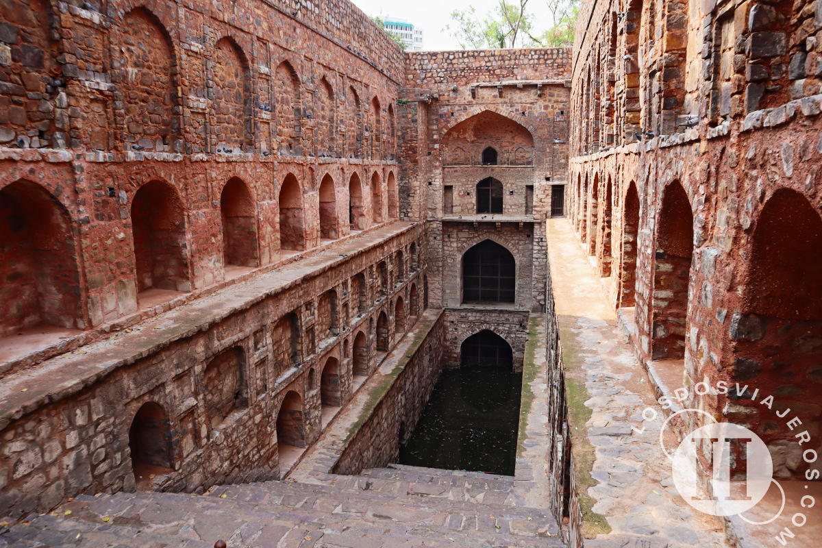 La cisterna escalonada de Delhi