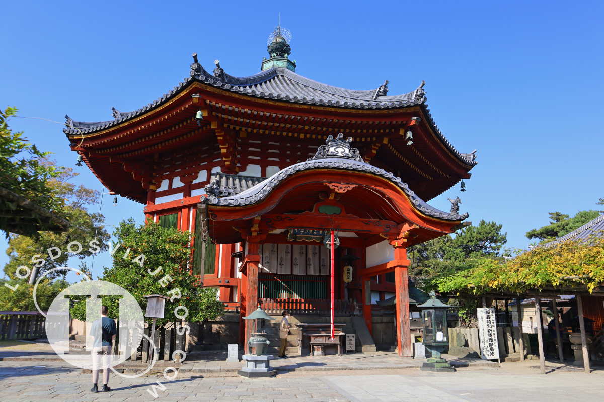 Templo Nanen-do en Nara