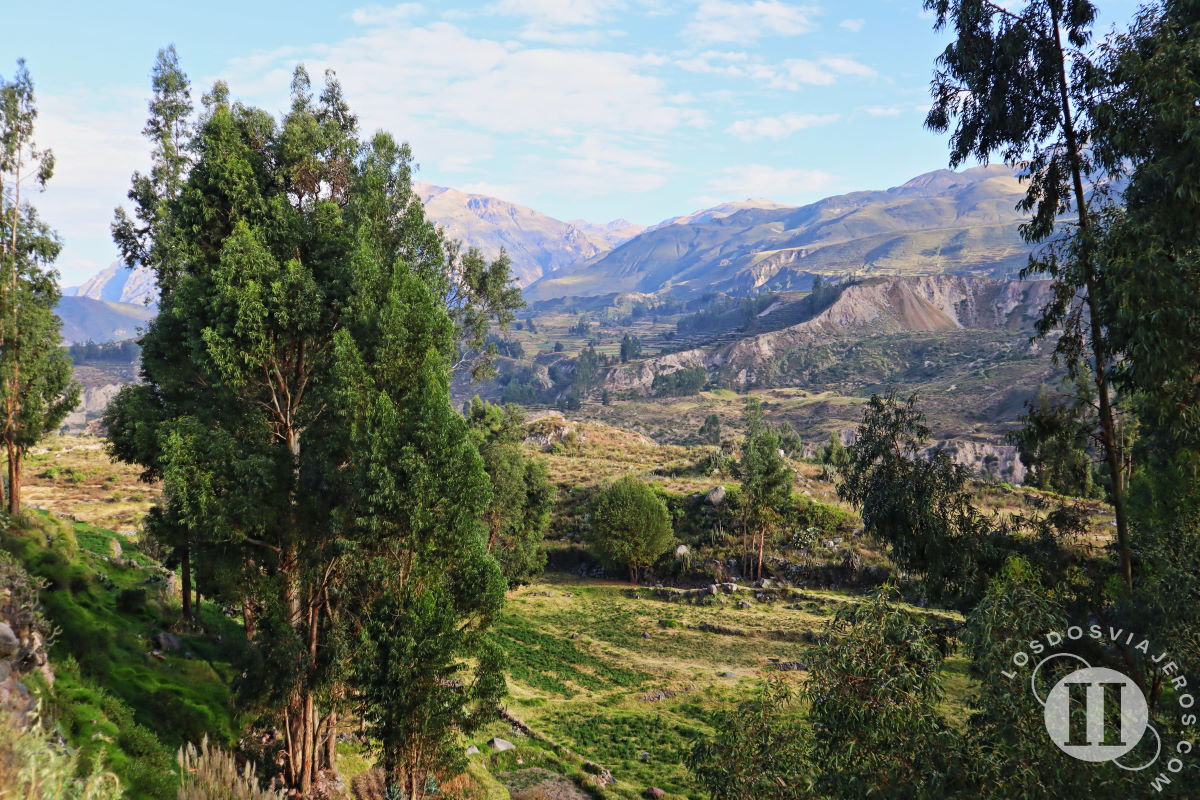Paisaje montañoso alrededor de Maca